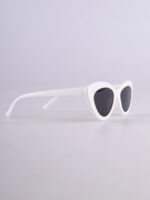 Retro Cateye Sunglasses - Image 3